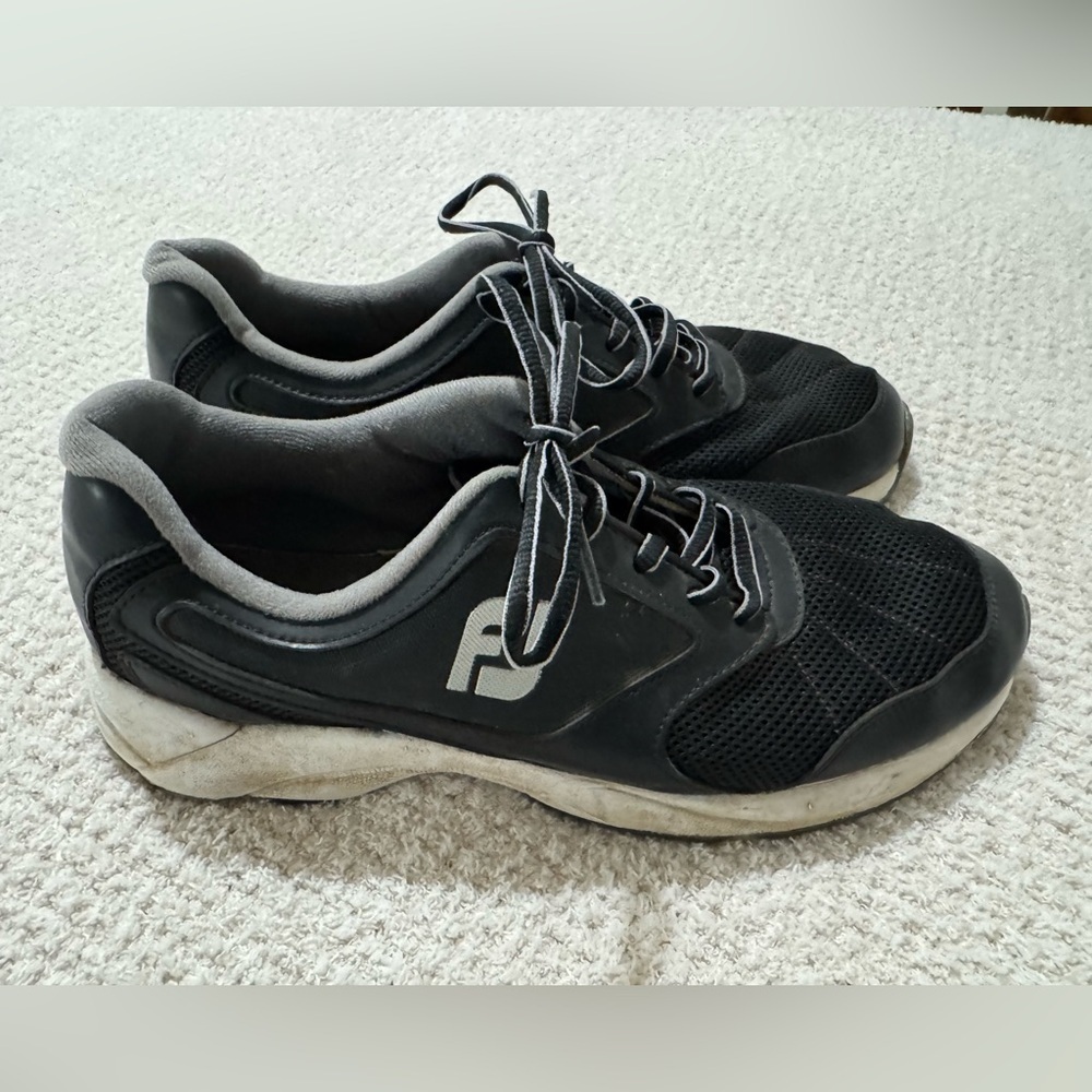 FootJoy Black and Gray Golf Shoes Men’s 8.5 flex zone